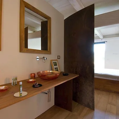 Stunning In With Swimming Pool Dolceacqua
